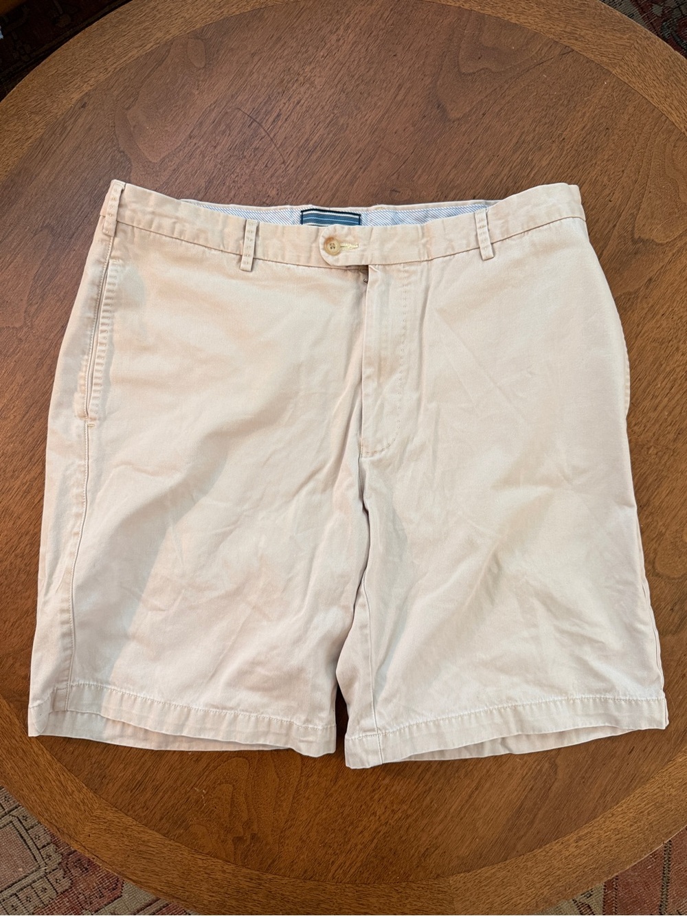Peter Millar Men’s Khaki Cotton Twill Shorts Size 36 Classic Fit Button Tab